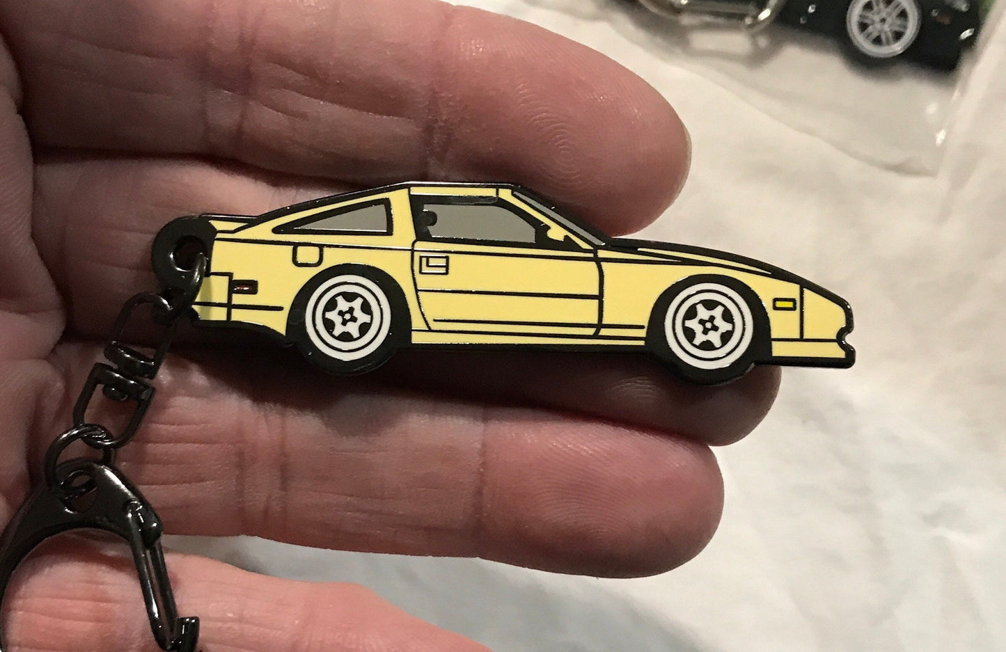 NIssan 300ZX-Z31 GOLD on metal #BakedEnamel #Keychains GOLD TAN Enamel