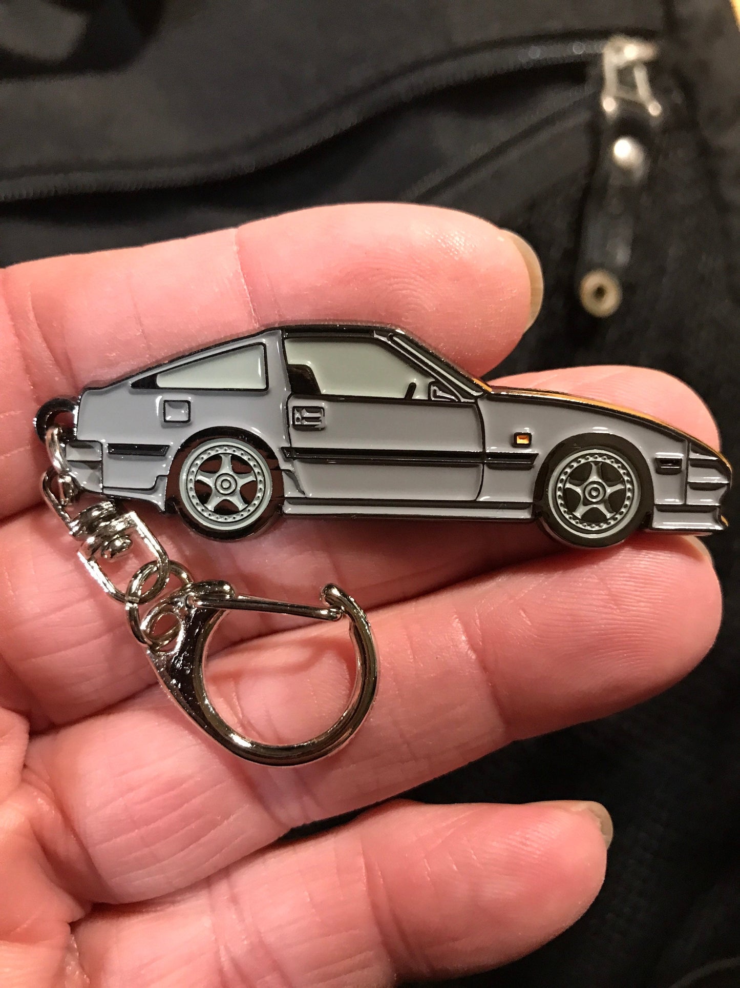 NIssan 300ZX-Z31 GRAY on metal #BakedEnamel #Keychains GRAY Enamel